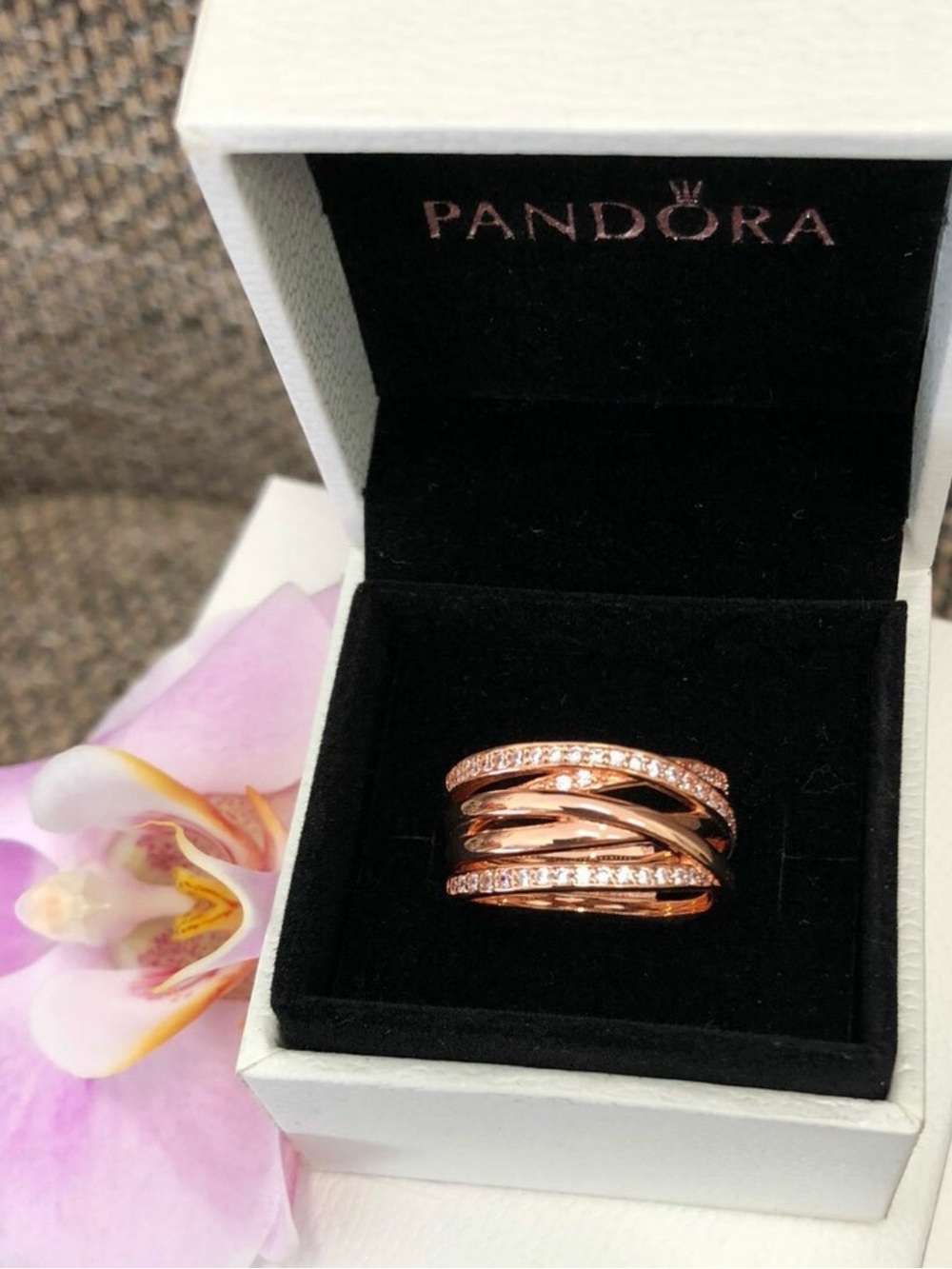 Pandora Rose Gold Crisscross Pavé CZ Ring 14K Rosegold plated finish.